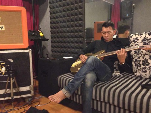 BWajiha's profile picture. 25 & forever young