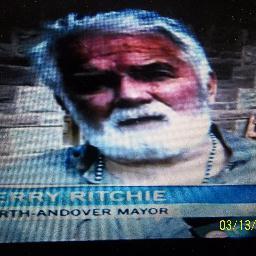 No longer Lord Mayor of the really big town of Perth-Andover, N.B, Canada. Retired journalist, advertising copywriter-translator, book and newspaper editor.