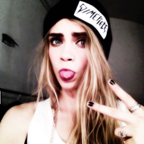 swaggiewhore's profile picture. meow. @BrooksBeau & @Acaciabrinley follows.