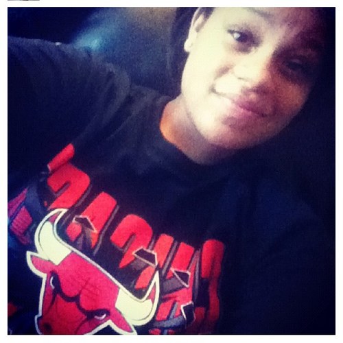 17. Senior. Drake Obsessed. Music Fanatic. LIBRA. Girls. Single&Straight Chillin.