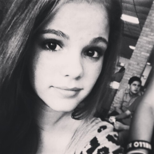 Katie Elizabeth:) vine and youtube! Follow me on insta @missXawkoOswagX vine @katieeElizabeth and my new twitter @KatieeEliza thanks