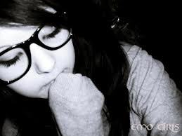 *JuSt an AvErAgE TeEnAgE GirL in a BiG bAd wOrLd*wants to travel the world*loves music, movies, romance, fashion, animals and most of all shopping*