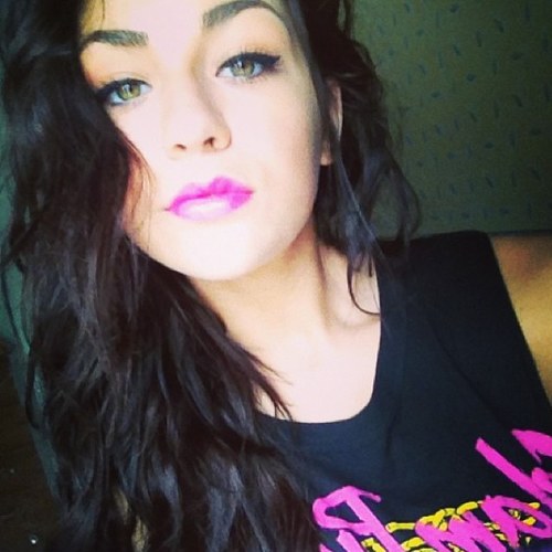 AndreaRBSA's profile picture. Party On Baby (;