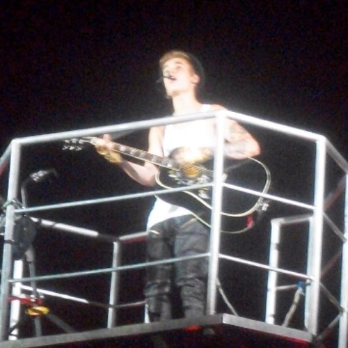 Saw @justinbieber 6/30. I met scooter briefly along with Dan kanter, I conversed with scrappy and CJ :) I will always be a belieber. Justin is amazing. ❤❤