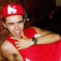 TW is the reason that we all smile,laugh,live,love,cry,dance,sing. I met TW.Follow me #nicely