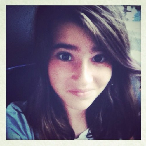 Ta un coeur ? Ben follow me ! T'en a pas ? Ben... Follow me aussi !