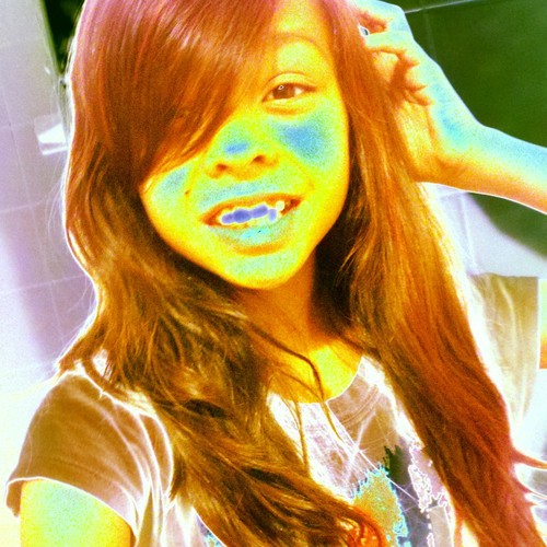 Hi! Im Popo & 11 years old. I love ariana grande, 1D, & Selena Gomez, & Shaliene woodley!