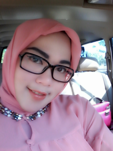 05 Aug 1990 with 08 Aug 1986.. Thankz 4 loving me.. 8 Juni 2013 my life is complete now :')