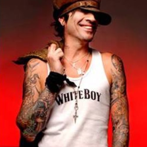 peachfuzz12's profile picture. 