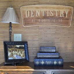 Cosmetic and Family Dentist offering restorative procedures such as porcelain veneers, teeth whitening, Cerec (same day) crowns, and sealants