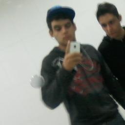 Acho da hora observar os cara que faz por moda. Pois isso sempre me mostra o quanto os verdadeiro é foda.