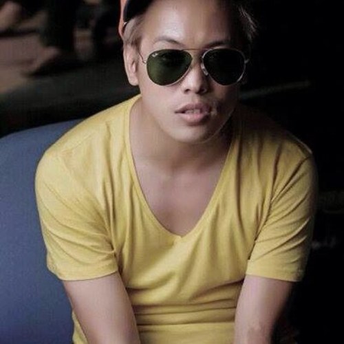 kellylondon17's profile picture. 