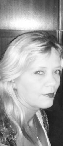 SOU UMA MULHER BEM AMADA...E APAIXONADA PELA VIDA. E PELO MEUS AMORES MEUS FILHOS ...