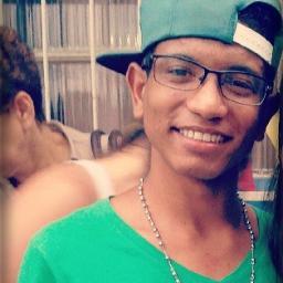 -- Porque, Boleiro que é boleiro sabe ter estilo ... 
Ousado  Feliz & Filho de Deus