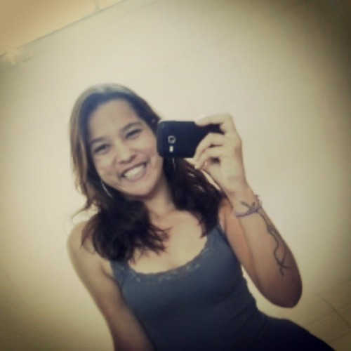 Amo pizza, filmes, livros,blogs. Não necessariamente nessa ordem.
http://t.co/pmbDOcGn7O