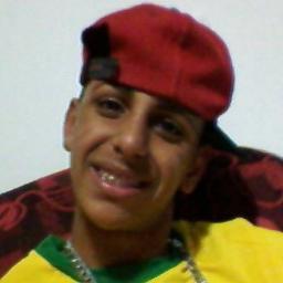 eeeu so de Jesus  eu so de Jesus eu so de Jesus meu Deus ppra esse mundo eu nn volto mais , vo fika akie quietinho no seu colo !