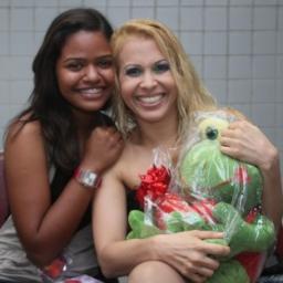 eu sou adriana sou fã e serei sempre da banda calypso da minha diva joelma e do meu divo chimbinha amo dimais
