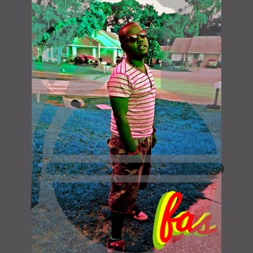 listen to my heart it the sound of my drum then i see the world though my view i love my music and my photos is my wlord 