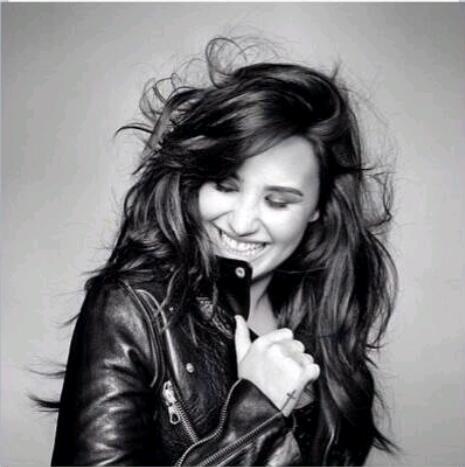 @ddlovato is all my life.