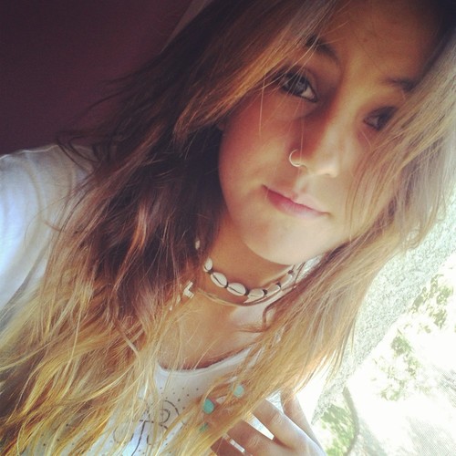 Seguidme en @zsxtt_.