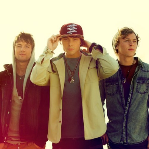 5/5 Janoskians Follow.. Ariana Grande follows. 1/3 Emblem3 [Keaton]