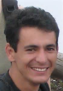 Amante del café, de los deportes y de bailar pegadito.