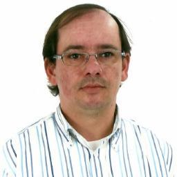 Gosto muito de música, sou musico de profissão e admiro os grandes profissionais que abraçam a mesma arte que eu tenho