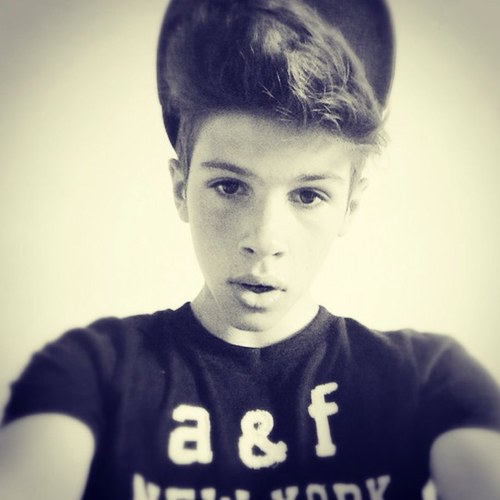 willsnotwillis_'s profile picture. 