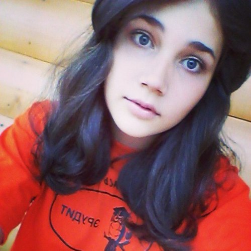 hi!!!!I love to play guitar and Listen rock . potteroman and direkshioner