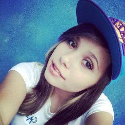 Estudante, 17 anos, apaixonada pela música, pelos amigos, pela família e pela vida. 
CONTATO:mandinha.17@live.com