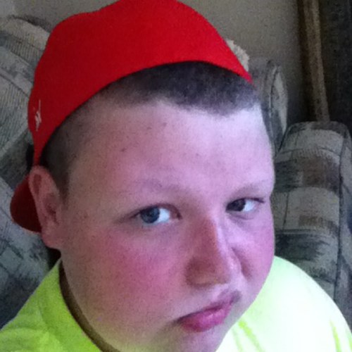 Hi im Bryce Shuack. Im 14. I go to deer lakes middle school . Im in 8th grade. Im single looking for a girl that likes me for who i am.