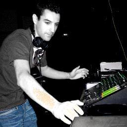 Dj Profesional con más de 15 años de experiencia, música electrónica; varios estilos.