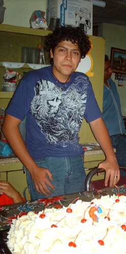 estudiante en administración de empresas, amante de la música, toco la guitarra, dibujo y nadar y jugar videojuegos es mi pasión
