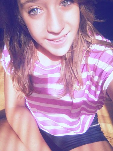 Hi,im Lucija:) I love Austin Mahone,Bruno Mars and Justin Bieber:) but food is food:D