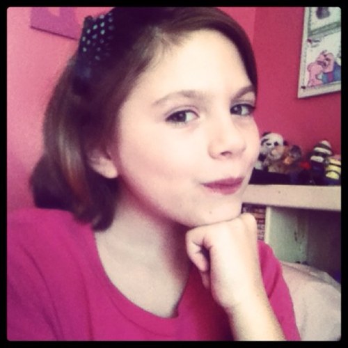 My name is Emma and I'm 10 years old!! I love to play Volleyball,Draw,and go shopping!!!!! My friends are Savannah and Haley!!!