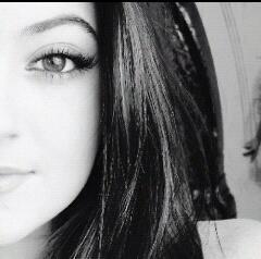 Grew up with a mother who could never learn to love her. She hopes to find someone who could bring her true self out of her. (Open RP, Any age, ship)