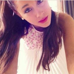 ¨ I'm belieber and arianators mahomies
              barbz nicki minaj  aa love you  
justin bieber  austin mahone  ariana grande