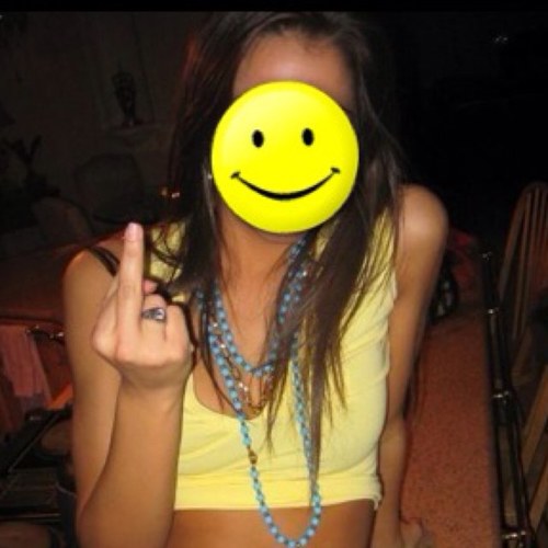 I guess im an anon. Avi is me! Recently SINGLE! ;) 18 years young! I love soccer. Im bi!