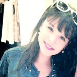[...] E pra te ver sorrir eu posso colorir o céu de outra cor ♪ [...]