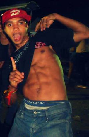Pratico capoeira sou rockeiro e odeio funck