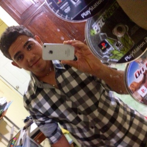 algenisgomez's profile picture. vivo la vida como si hoy fuera el ultimo dia