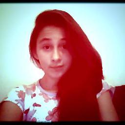 Viciada em Pizza e lasanha.sou fanatica pelo Justin Bieber sou Belieber