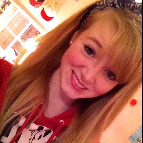 Hey, I'm Maddie :) 16. Junior.