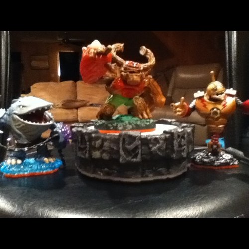 We show you skylanders