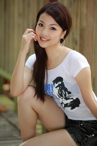 jadi orang gausa neko neko, jalanin apa adany