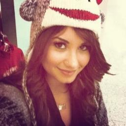 Sabe Pq o amor de fã é tão lindo?
Porque não queremos nada em troca só um
sorriso seu! @ddlovato