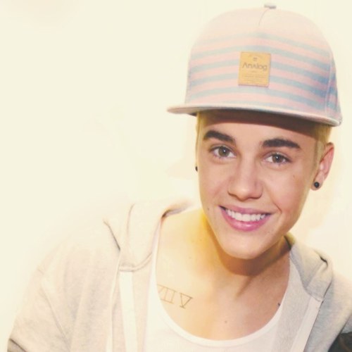 my dream is to meet justin. new account