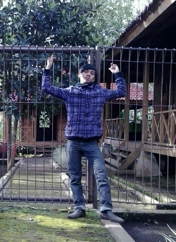 Ka(m)u selalu dhie hatiku sayang gg ada yang lain ciyuuussss tumpah deh :D