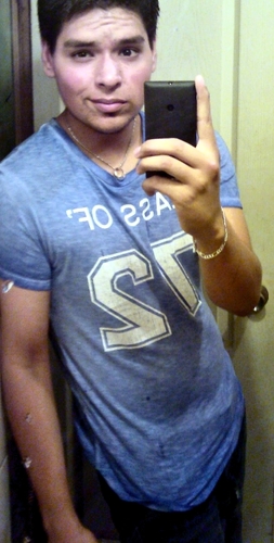 PedroGonzlez4's profile picture. ¿Que puedo decir? No soy un chico promedio, me gusta recordar y volver a vivir los buenos momentos que he pasado en mi vida, siempre lucho por lo que vale...