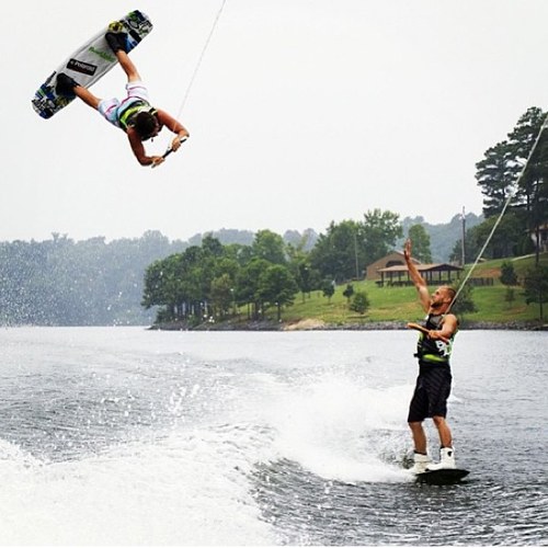 Wakeboard_prbz's profile picture. The lifestyle we encounter on a wake in tweet form